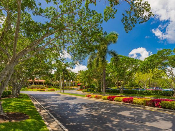 890 Windermere Way, Palm Beach Gardens FL 33418