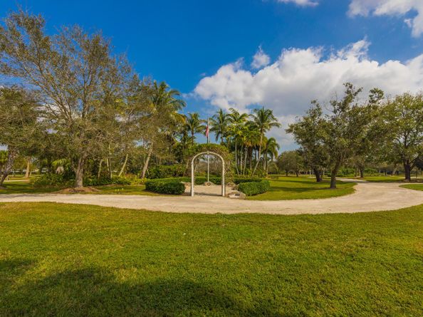 890 Windermere Way, Palm Beach Gardens FL 33418