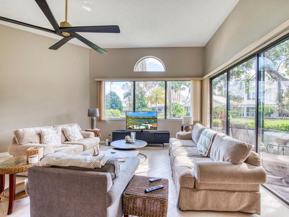 890 Windermere Way, Palm Beach Gardens FL 33418