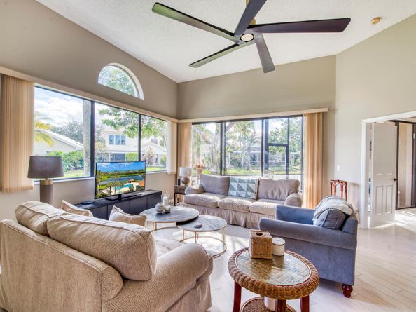 890 Windermere Way, Palm Beach Gardens FL 33418