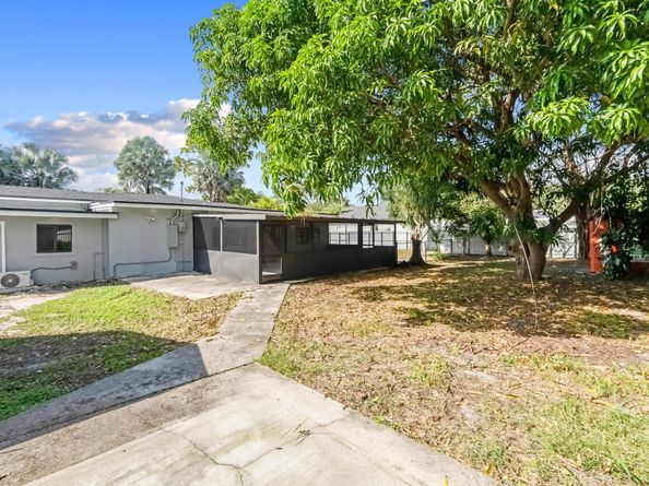 16011 NW 38th Ct, Opa Locka FL 33054