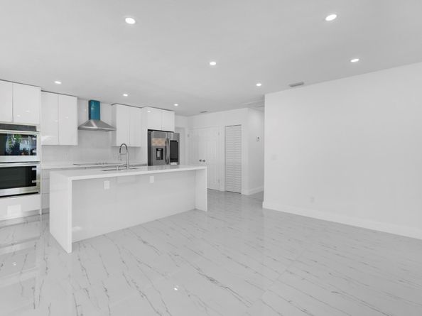 16011 NW 38th Ct, Opa Locka FL 33054