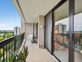 2425 Presidential Way 1502, West Palm Beach FL 33401