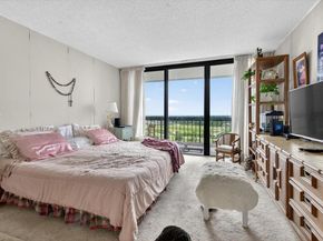 2425 Presidential Way 1502, West Palm Beach FL 33401