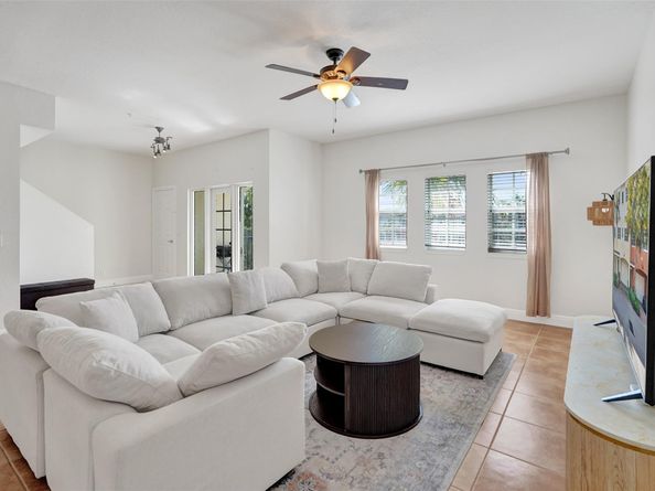 228 SW 6th Ct 228, Pompano Beach FL 33060