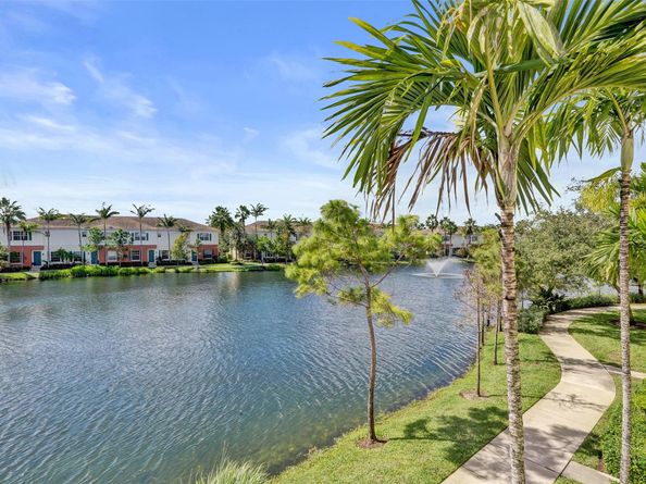 228 SW 6th Ct 228, Pompano Beach FL 33060