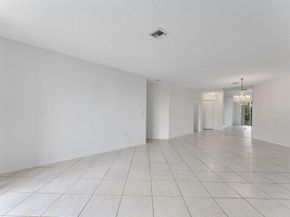 4400 NW 30th Street 328, Coconut Creek FL 33066