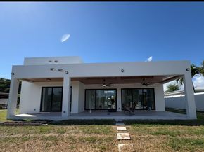 1304 SE 10th Ter, Deerfield Beach FL 33441