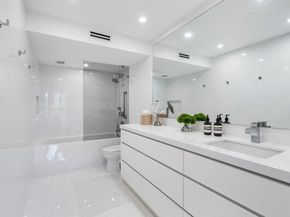 100 Worth Avenue 220, Palm Beach FL 33480