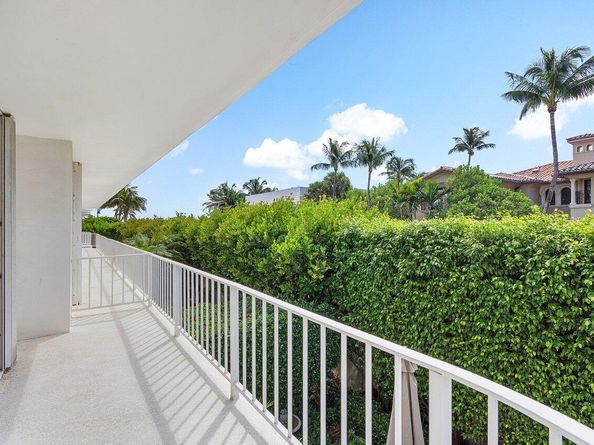 100 Worth Avenue 220, Palm Beach FL 33480