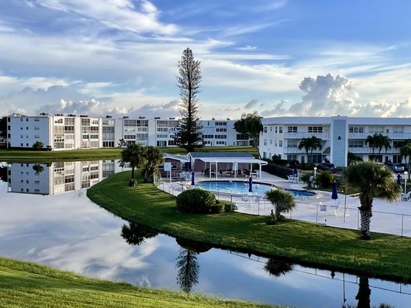 303 Wellington C, West Palm Beach FL 33417