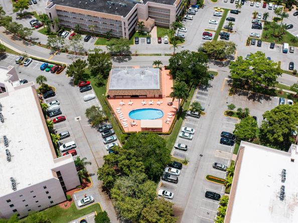 10422 NW 24th Place 408, Sunrise FL 33322