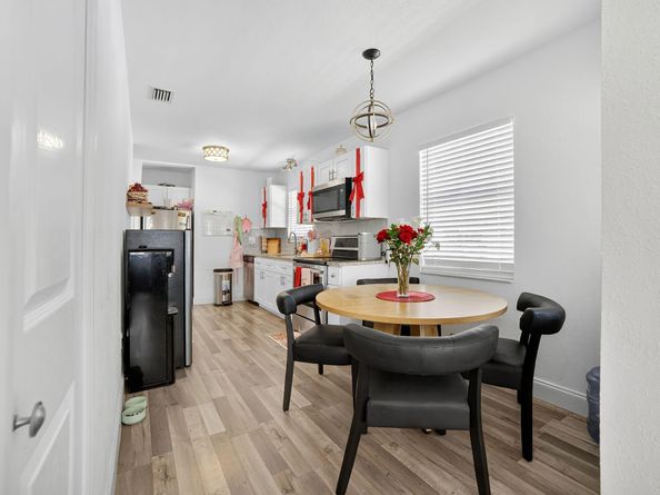 501 S E St, Lake Worth Beach FL 33460