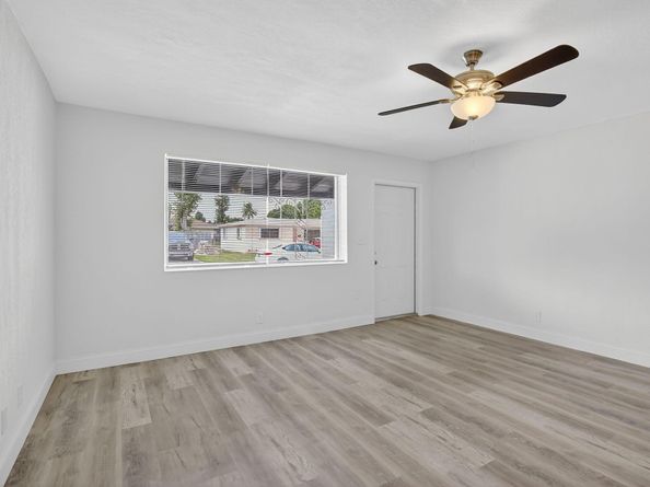 1425 S 24th Court, Hollywood FL 33020