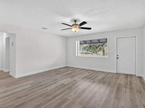 1425 S 24th Court, Hollywood FL 33020