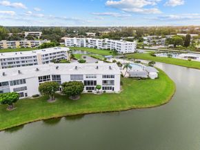 202 Wellington A, West Palm Beach FL 33417