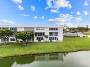 202 Wellington A, West Palm Beach FL 33417