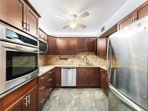 202 Wellington A, West Palm Beach FL 33417