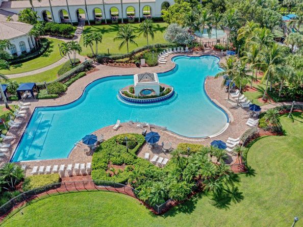 9728 Phipps Lane, Wellington FL 33414