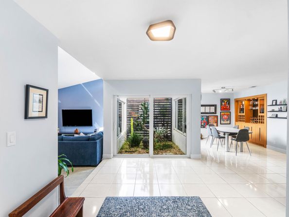 5695 Ainsley Court, Boynton Beach FL 33437