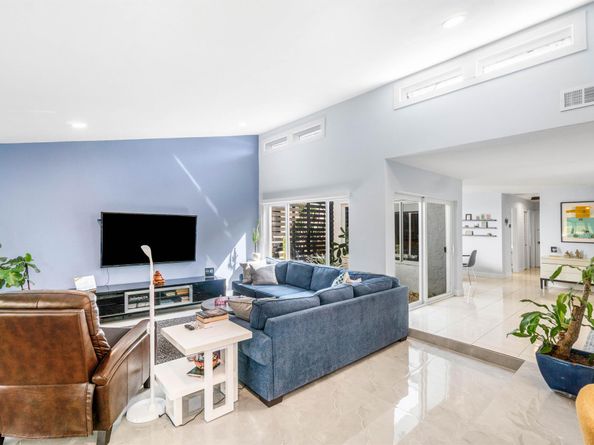 5695 Ainsley Court, Boynton Beach FL 33437