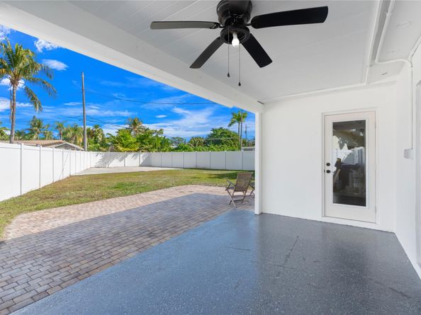 455 SW 14th Ct, Pompano Beach FL 33060