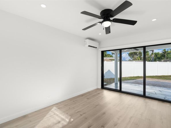 455 SW 14th Ct, Pompano Beach FL 33060