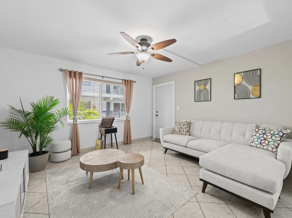 1000 SE 15th St 103, Fort Lauderdale FL 33316