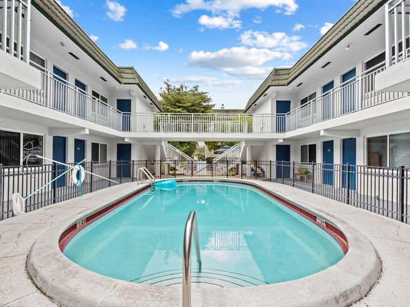 1000 SE 15th St 103, Fort Lauderdale FL 33316