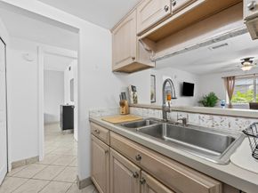 1000 SE 15th St 103, Fort Lauderdale FL 33316