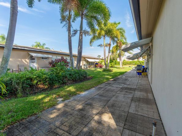 1042 North Drive A, Delray Beach FL 33445