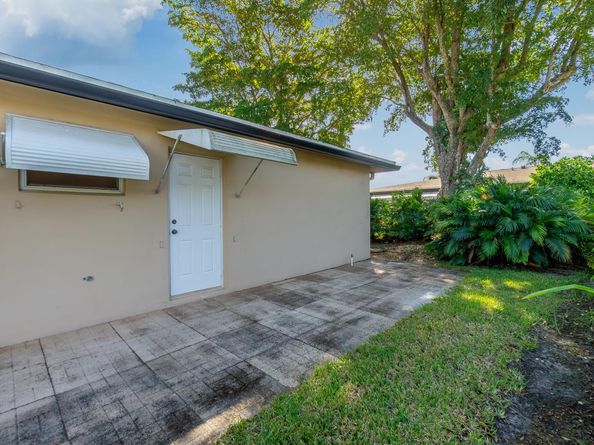 1042 North Drive A, Delray Beach FL 33445