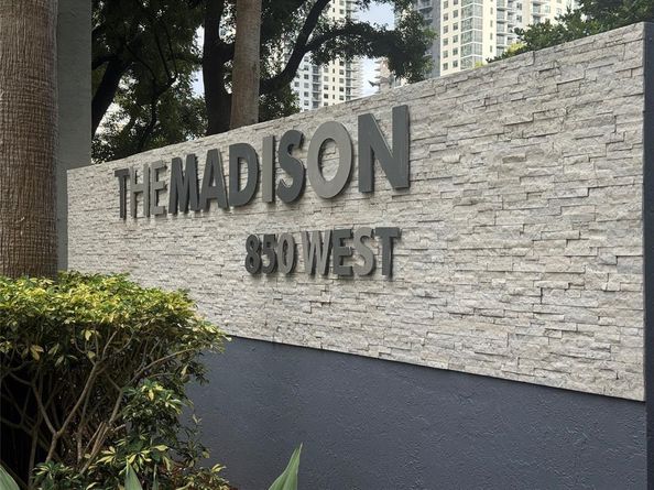 850 N Miami Ave 703, Miami FL 33136