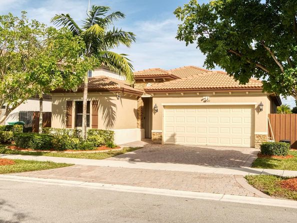 23343 SW 118th Pl, Homestead FL 33032