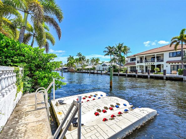3050 NE 40th Ct, Fort Lauderdale FL 33308