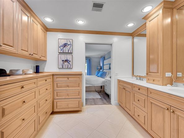 3050 NE 40th Ct, Fort Lauderdale FL 33308