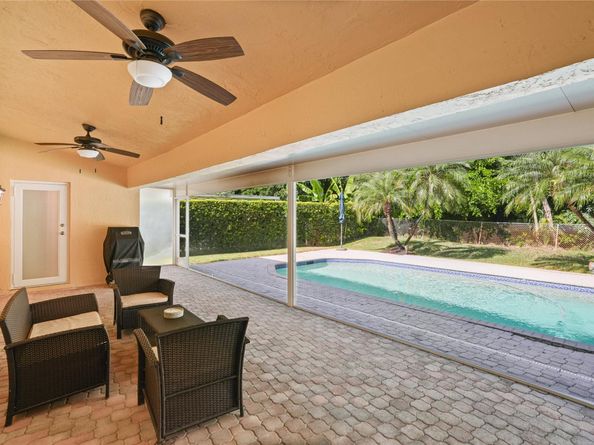 19775 NW 10th St, Pembroke Pines FL 33029