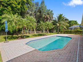 19775 NW 10th St, Pembroke Pines FL 33029