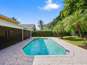 19775 NW 10th St, Pembroke Pines FL 33029