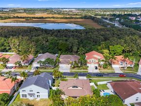 19775 NW 10th St, Pembroke Pines FL 33029