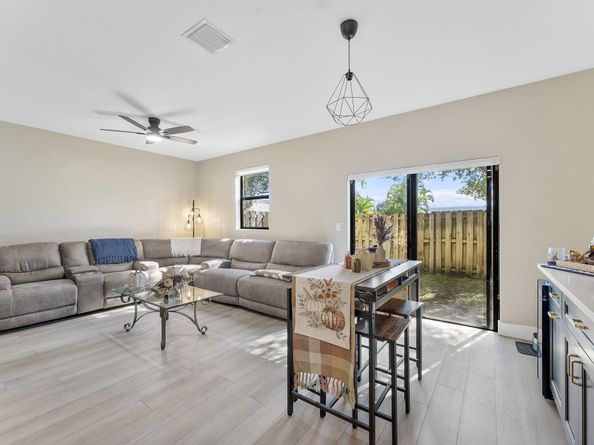 5436 NW 27th Street, Margate FL 33063