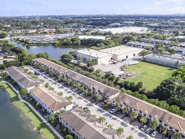 5436 NW 27th Street, Margate FL 33063