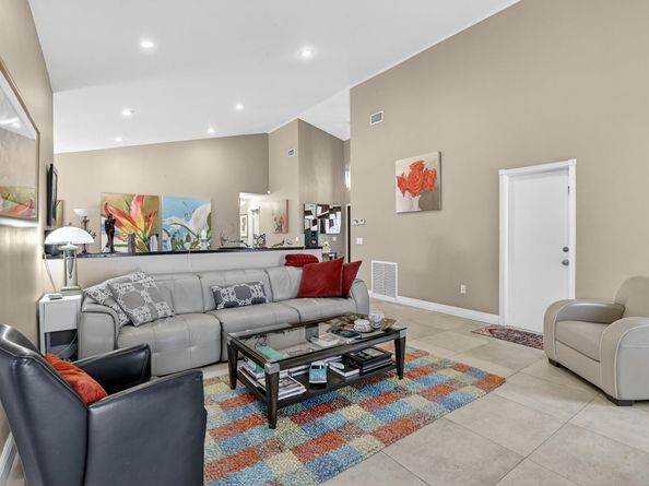 10120 Sheridan St., Pembroke Pines FL 33026