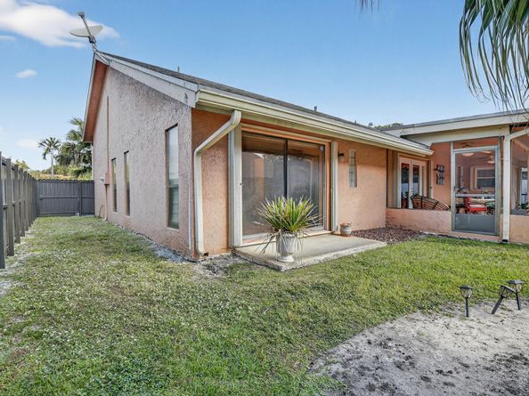 10120 Sheridan St., Pembroke Pines FL 33026