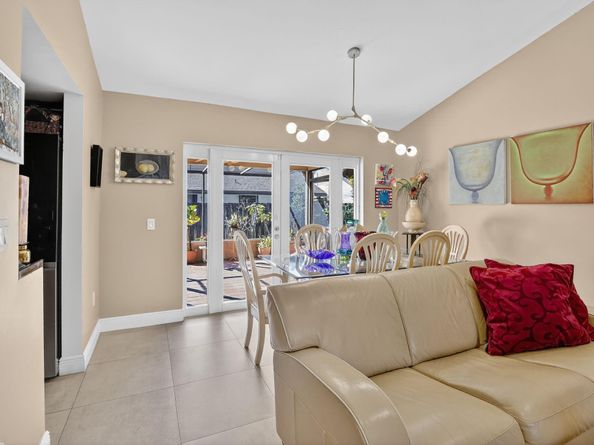 10120 Sheridan St., Pembroke Pines FL 33026