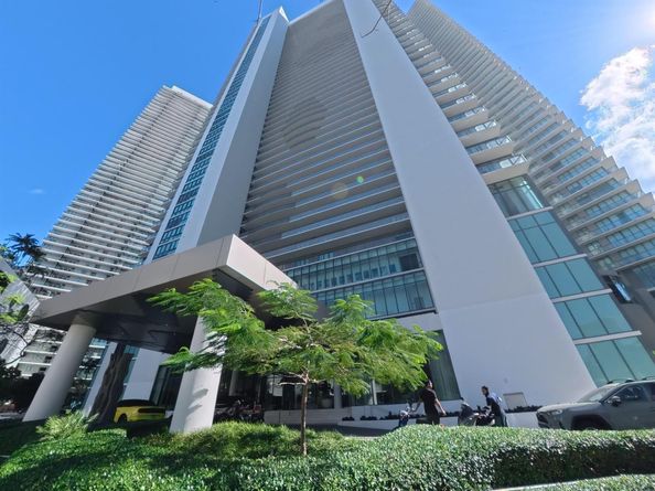 650 NE 32nd Street 1601, Miami FL 33137