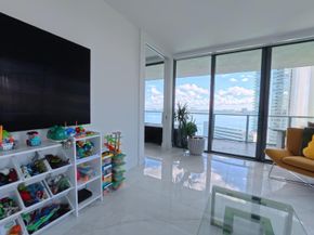 650 NE 32nd Street 1601, Miami FL 33137