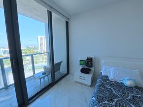 650 NE 32nd Street 1601, Miami FL 33137