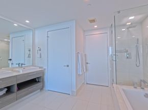 650 NE 32nd Street 1601, Miami FL 33137