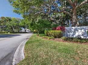 3004 Lakemont Court, Palm Beach Gardens FL 33403